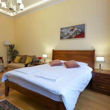 Lviv Suites At Shopena St. 4 Экстерьер фото