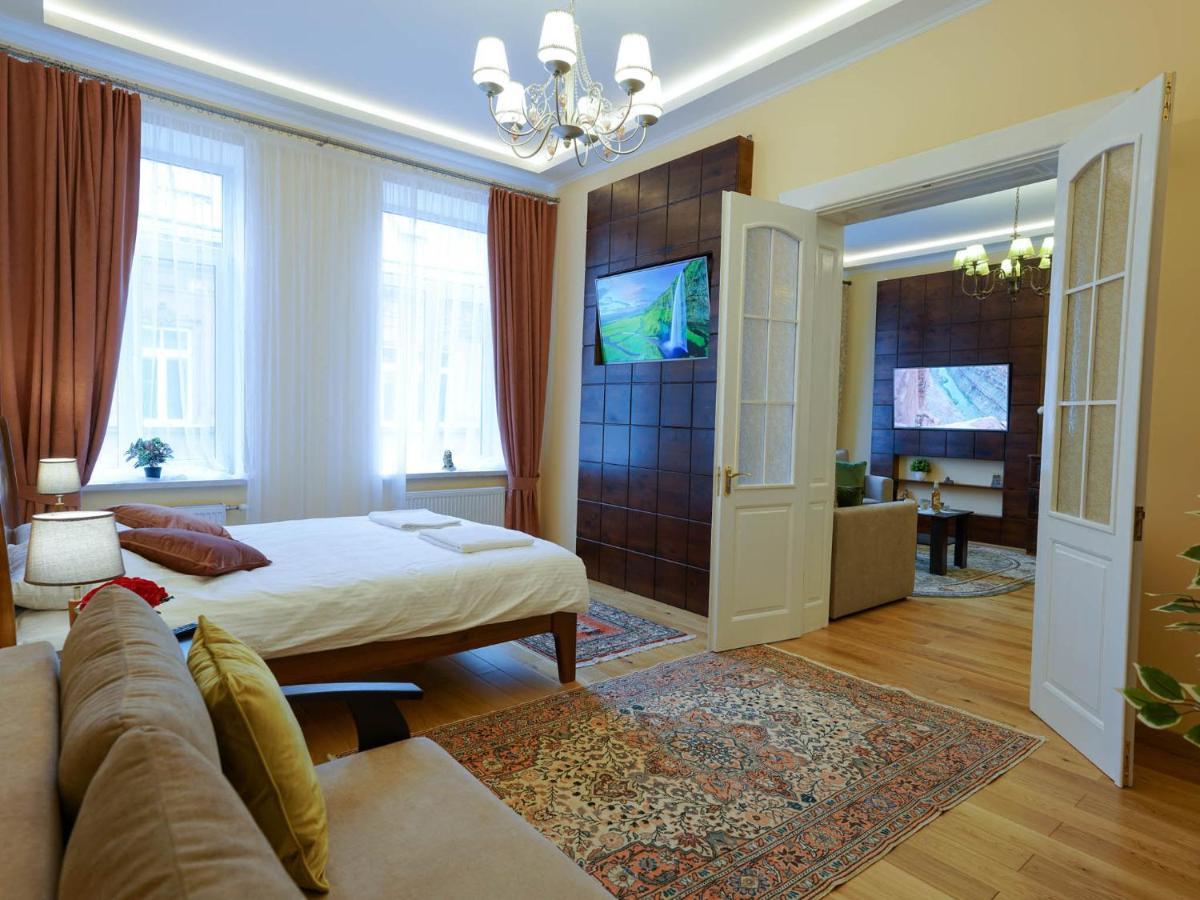 Lviv Suites At Shopena St. 4 Экстерьер фото